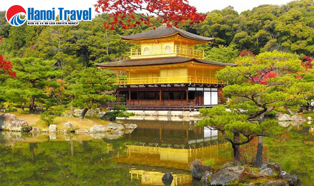 chua vang Kinkakuji 